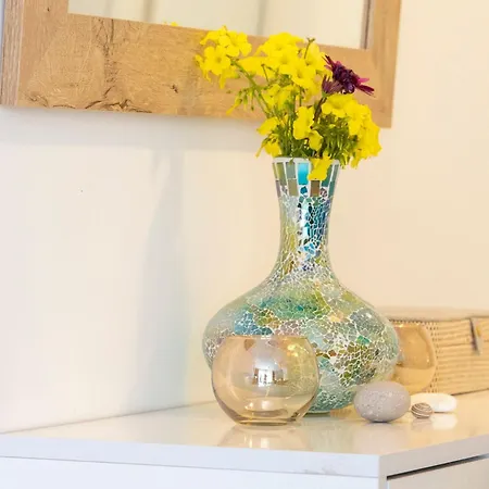 Bright And Lovely Furnished Διαμέρισμα