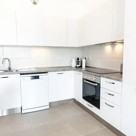 Bright And Lovely Furnished Apartman Kerínia
