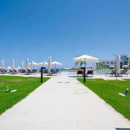 Bright And Lovely Furnished * Κερύνεια